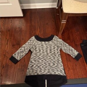 Chico’s Women’s 4/6 Size Blouse with Zip Back - Knitted